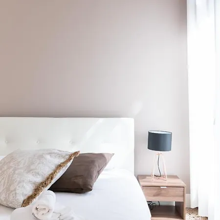 Casanova Deluxe Apartment By Wonderful Italy-2